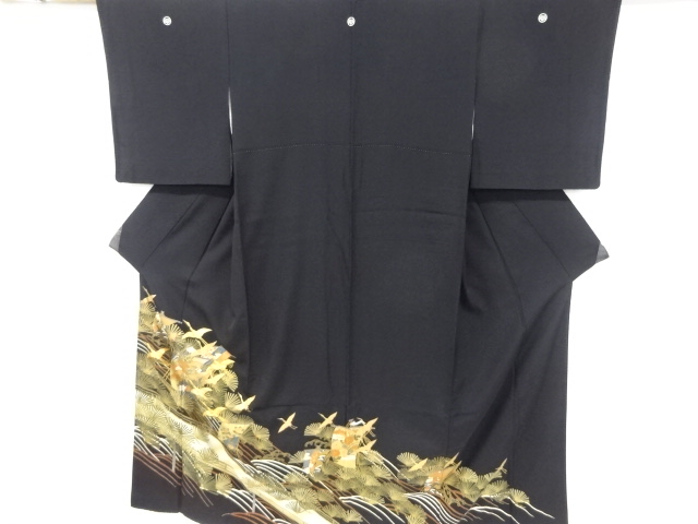 リサイクル　金彩橋に松鶴帆立模様刺繍留袖(比翼付き)
